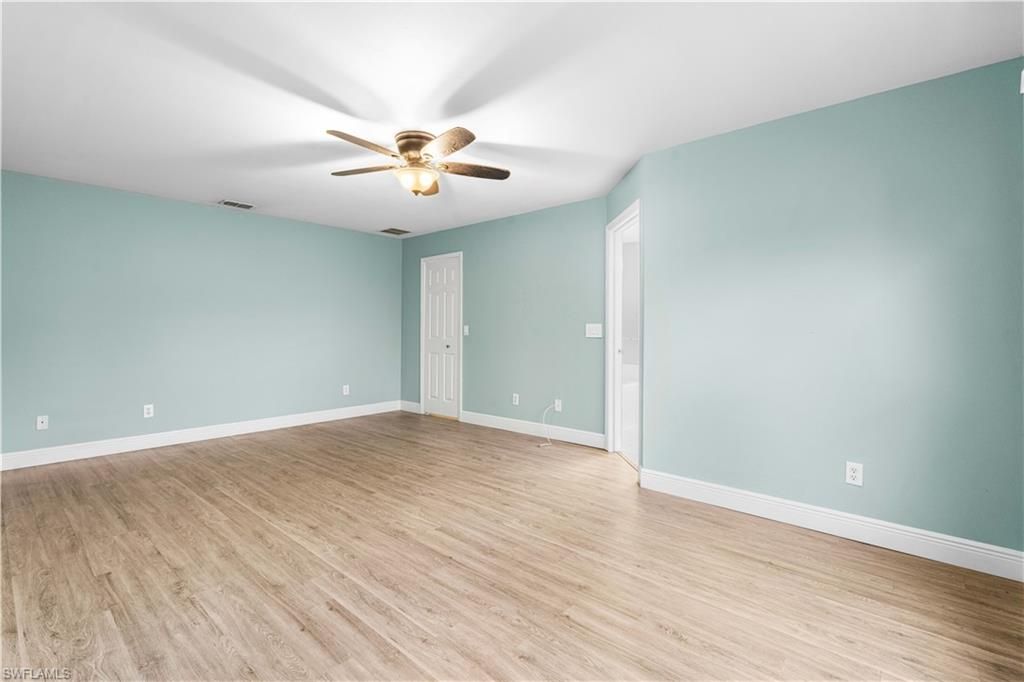 Image 13 of property listing at 1305 SW 22nd PL, Cape Coral, FL 33991
