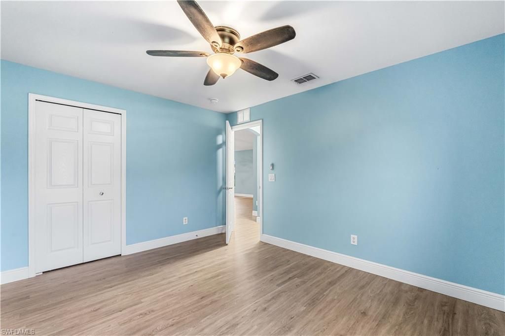 Image 20 of property listing at 1305 SW 22nd PL, Cape Coral, FL 33991