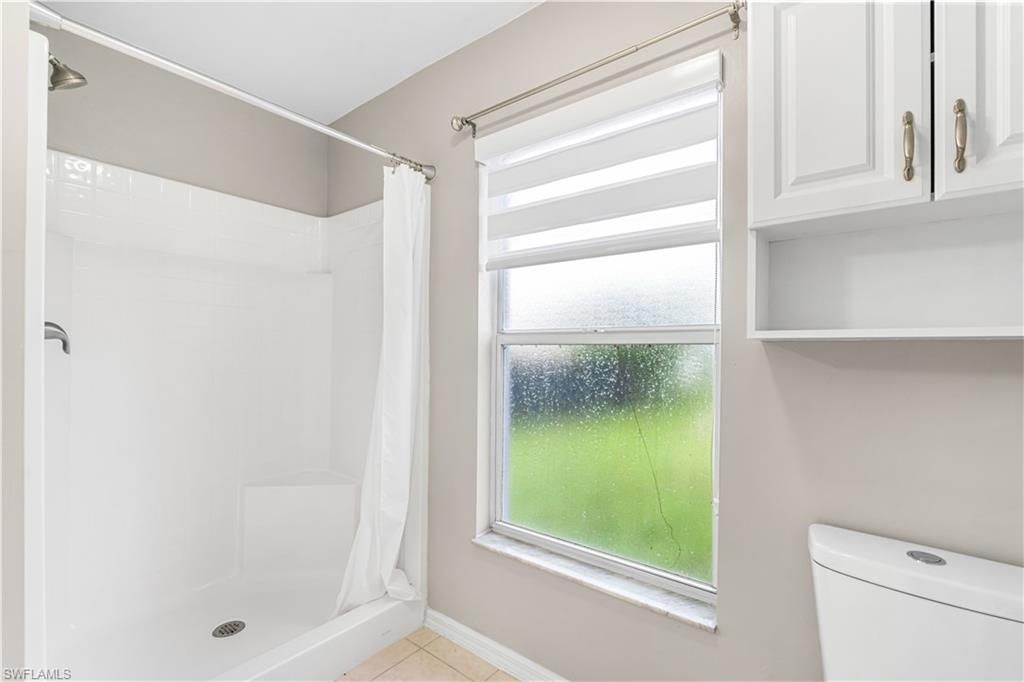 Image 23 of property listing at 1305 SW 22nd PL, Cape Coral, FL 33991