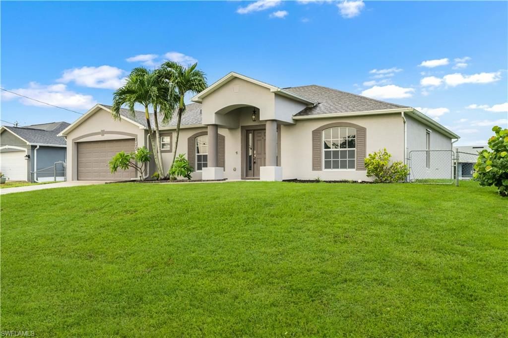 Image 3 of property listing at 1305 SW 22nd PL, Cape Coral, FL 33991