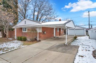 30248 Rosebriar Street, St Clair Shores, MI 48082