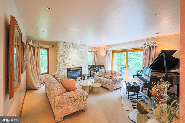 17 MONTVIEU CT, Cockeysville, MD 21030