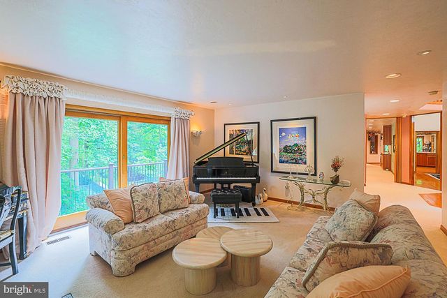 17 MONTVIEU CT, Cockeysville, MD 21030