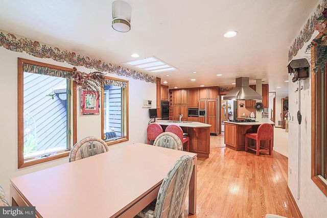 17 MONTVIEU CT, Cockeysville, MD 21030