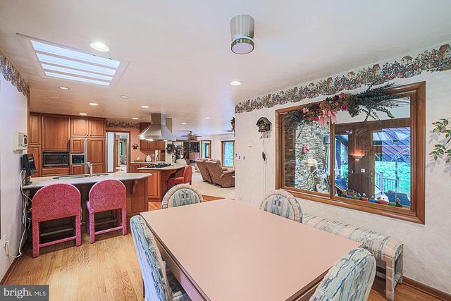 17 MONTVIEU CT, Cockeysville, MD 21030