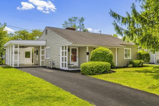 2063 Langham Road, Upper Arlington, OH 43221