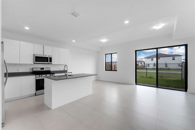 19107 SW 344th Terrace, Homestead, FL 33034