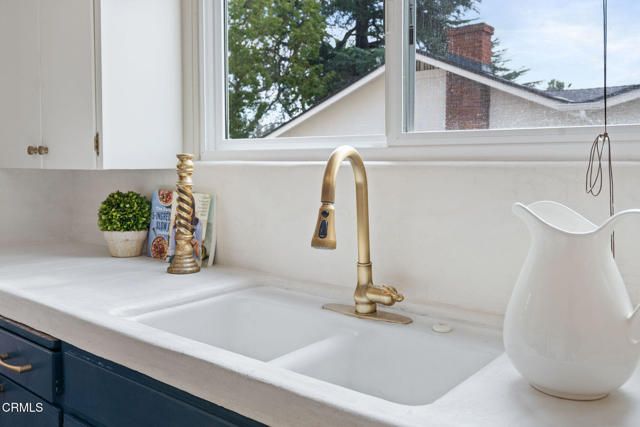 1255 N Dominion Avenue, Pasadena, CA 91104