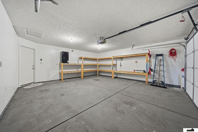 13920 Cavalier Street, Waverly, NE 68462