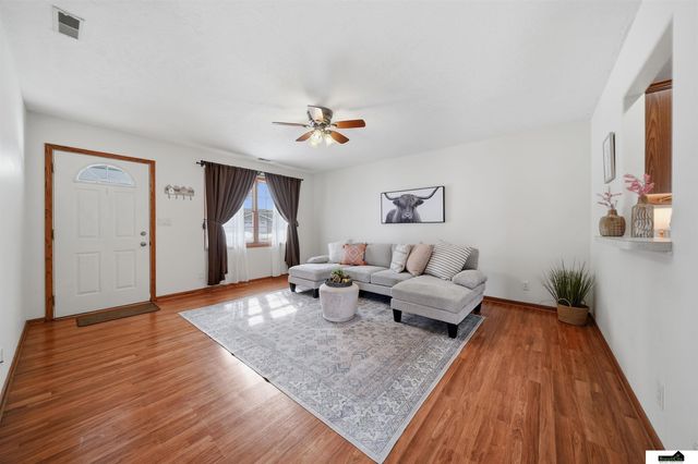 13920 Cavalier Street, Waverly, NE 68462