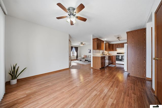 13920 Cavalier Street, Waverly, NE 68462