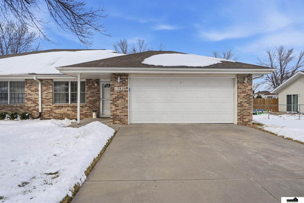 13920 Cavalier Street, Waverly, NE 68462