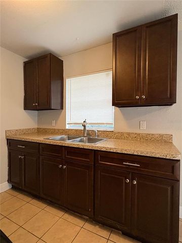 2615 MOHAWK AVENUE B, Sanford, FL 32773