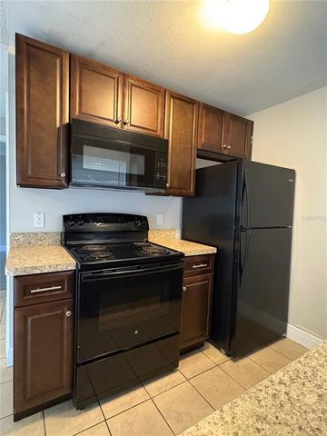 2615 MOHAWK AVENUE B, Sanford, FL 32773