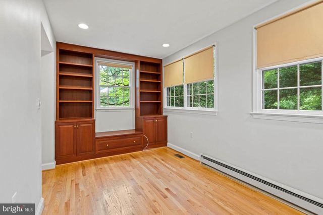 5222 DUVALL DR, Bethesda, MD 20816