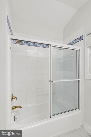 5222 DUVALL DR, Bethesda, MD 20816