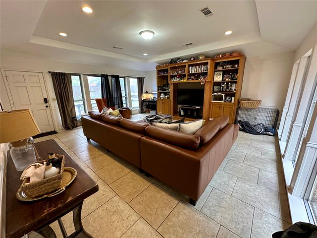 7145 Crooked Oak Drive, Dallas, TX 75248