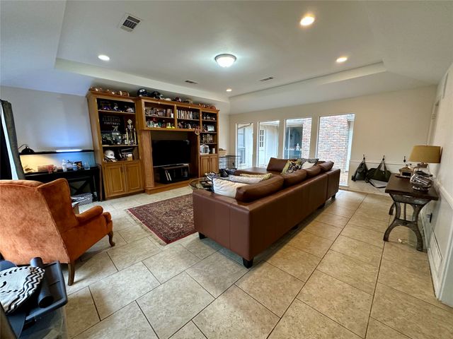 7145 Crooked Oak Drive, Dallas, TX 75248