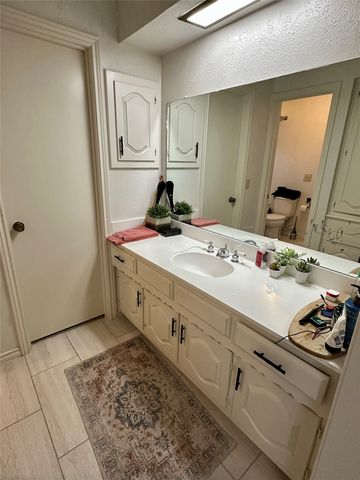 7145 Crooked Oak Drive, Dallas, TX 75248