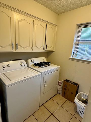 7145 Crooked Oak Drive, Dallas, TX 75248