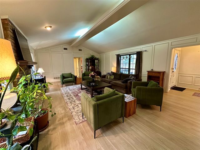 7145 Crooked Oak Drive, Dallas, TX 75248