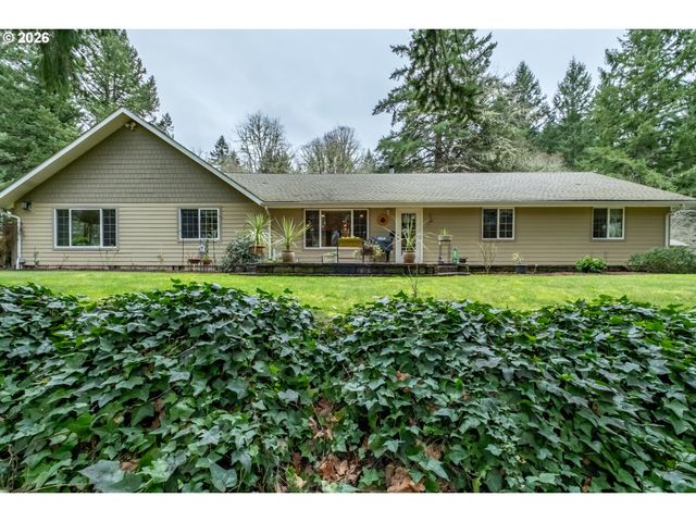 39692 LACOMB Dr, Lebanon, OR 97355