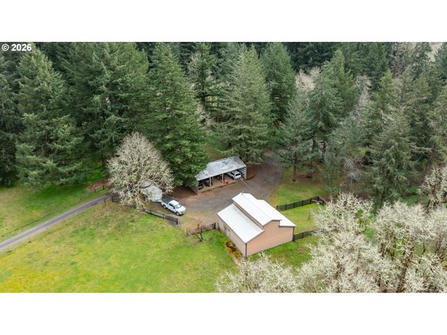 39692 LACOMB Dr, Lebanon, OR 97355