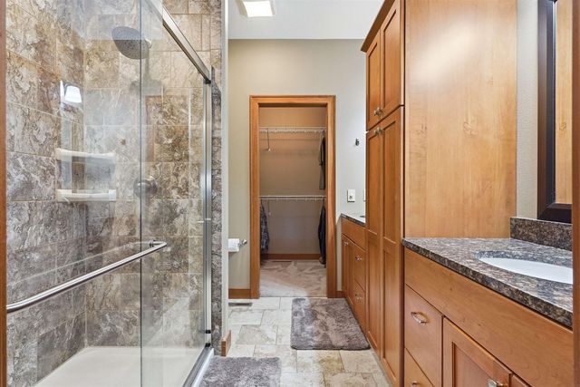 4319 Wynnewood Drive, Cedar Falls, IA 50613