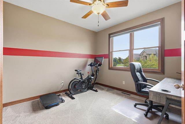 4319 Wynnewood Drive, Cedar Falls, IA 50613