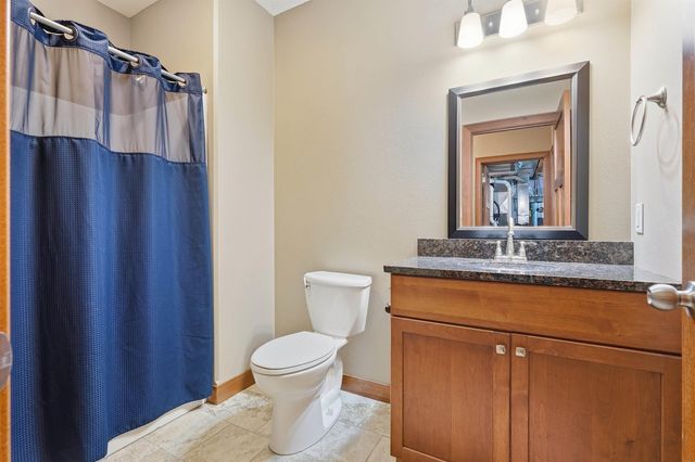 4319 Wynnewood Drive, Cedar Falls, IA 50613