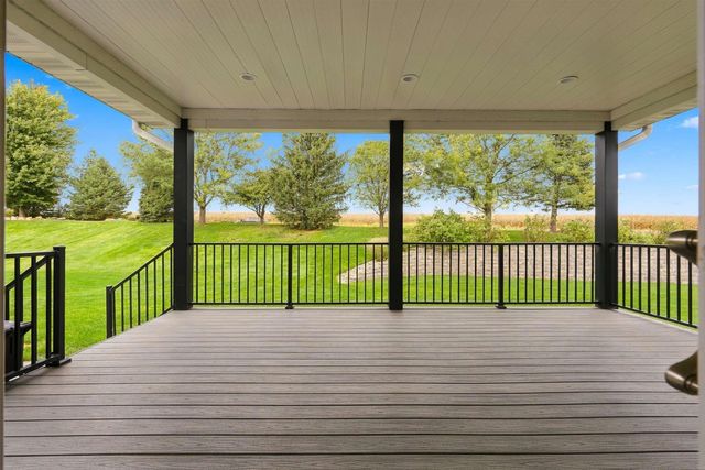4319 Wynnewood Drive, Cedar Falls, IA 50613