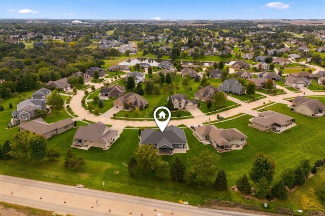 4319 Wynnewood Drive, Cedar Falls, IA 50613