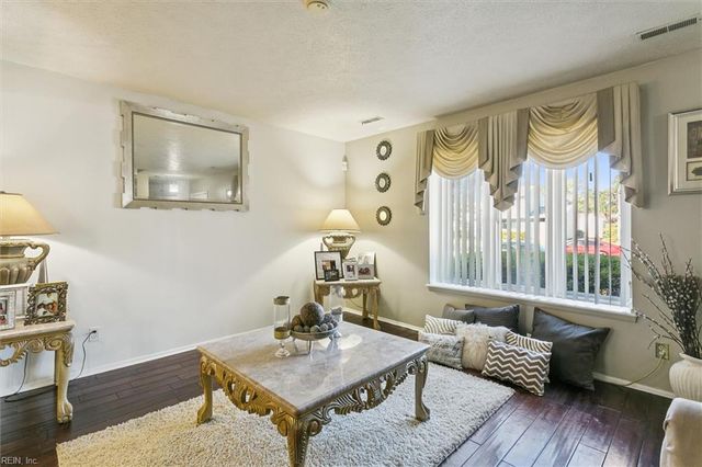 1423 Caldwell DR, Hampton, VA 23666