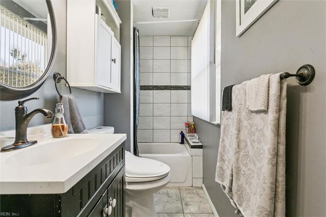 1423 Caldwell DR, Hampton, VA 23666