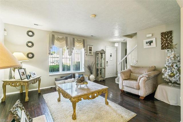 1423 Caldwell DR, Hampton, VA 23666