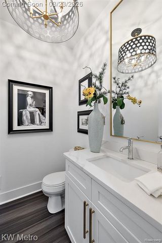 5931 Stella, Troy, MI 48085