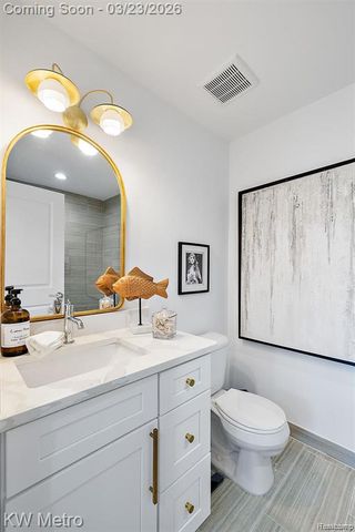 5931 Stella, Troy, MI 48085