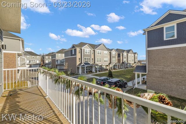 5931 Stella, Troy, MI 48085