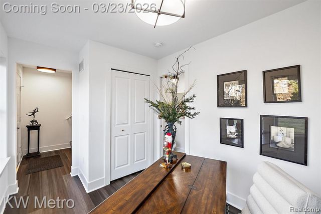 5931 Stella, Troy, MI 48085