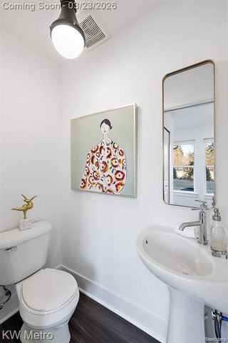 5931 Stella, Troy, MI 48085