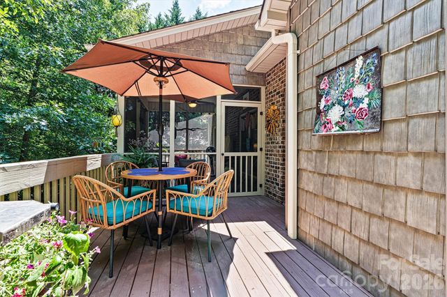 6212 Hayden Drive, Hickory, NC 28601