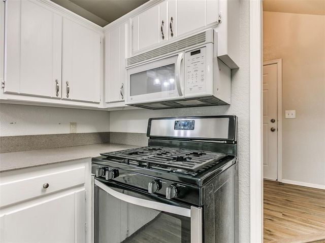 501 SE 34th Street, Moore, OK 73160