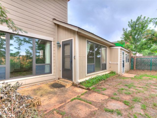 501 SE 34th Street, Moore, OK 73160