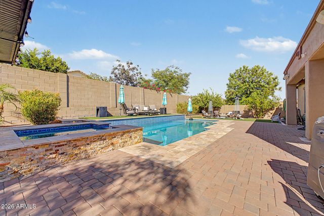 5704 W BENT TREE Drive, Phoenix, AZ 85083