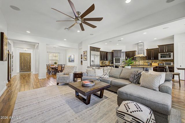 5704 W BENT TREE Drive, Phoenix, AZ 85083