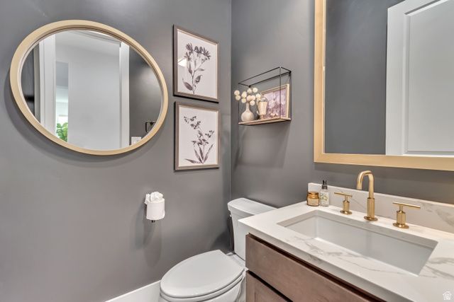 1701 W OAKRIDGE CIR, Lehi, UT 84043