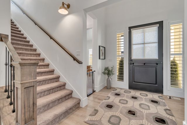 1701 W OAKRIDGE CIR, Lehi, UT 84043