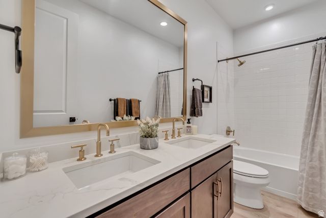 1701 W OAKRIDGE CIR, Lehi, UT 84043