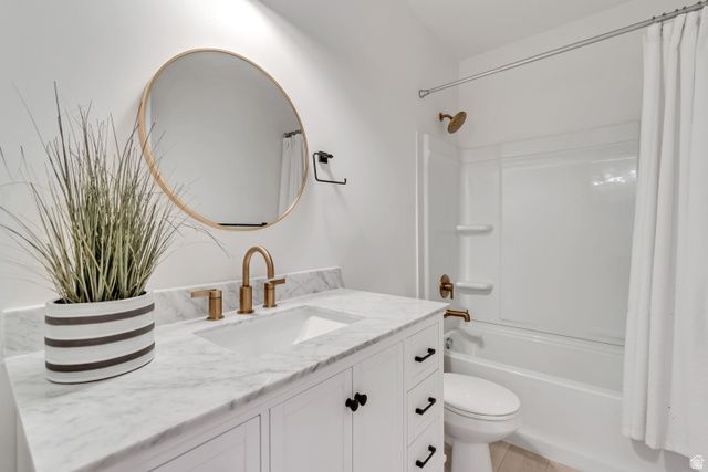 1701 W OAKRIDGE CIR, Lehi, UT 84043