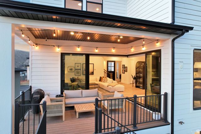 1701 W OAKRIDGE CIR, Lehi, UT 84043